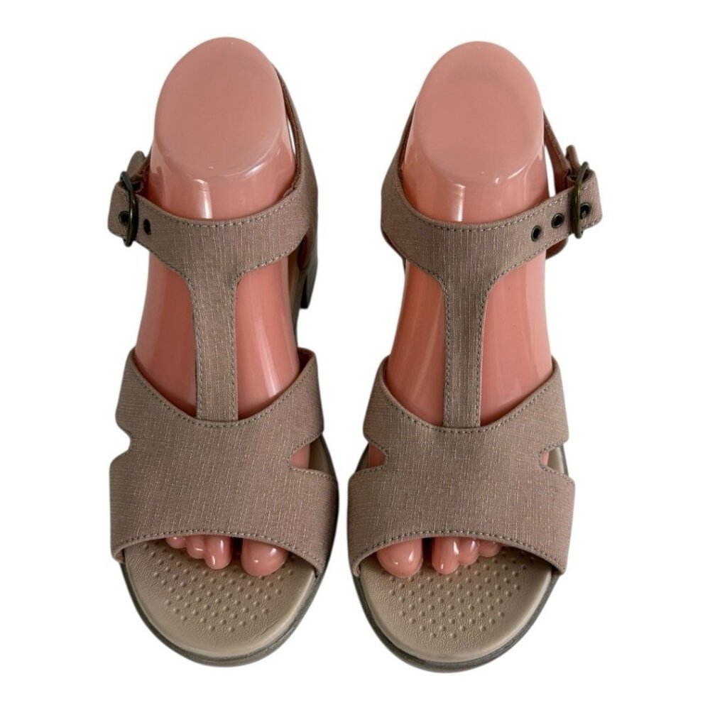 Bzees Women's Shoes Size 7.5 Everly Tan/Nude Block Heel Strappy Sandals Comfort - Picture 4 of 10